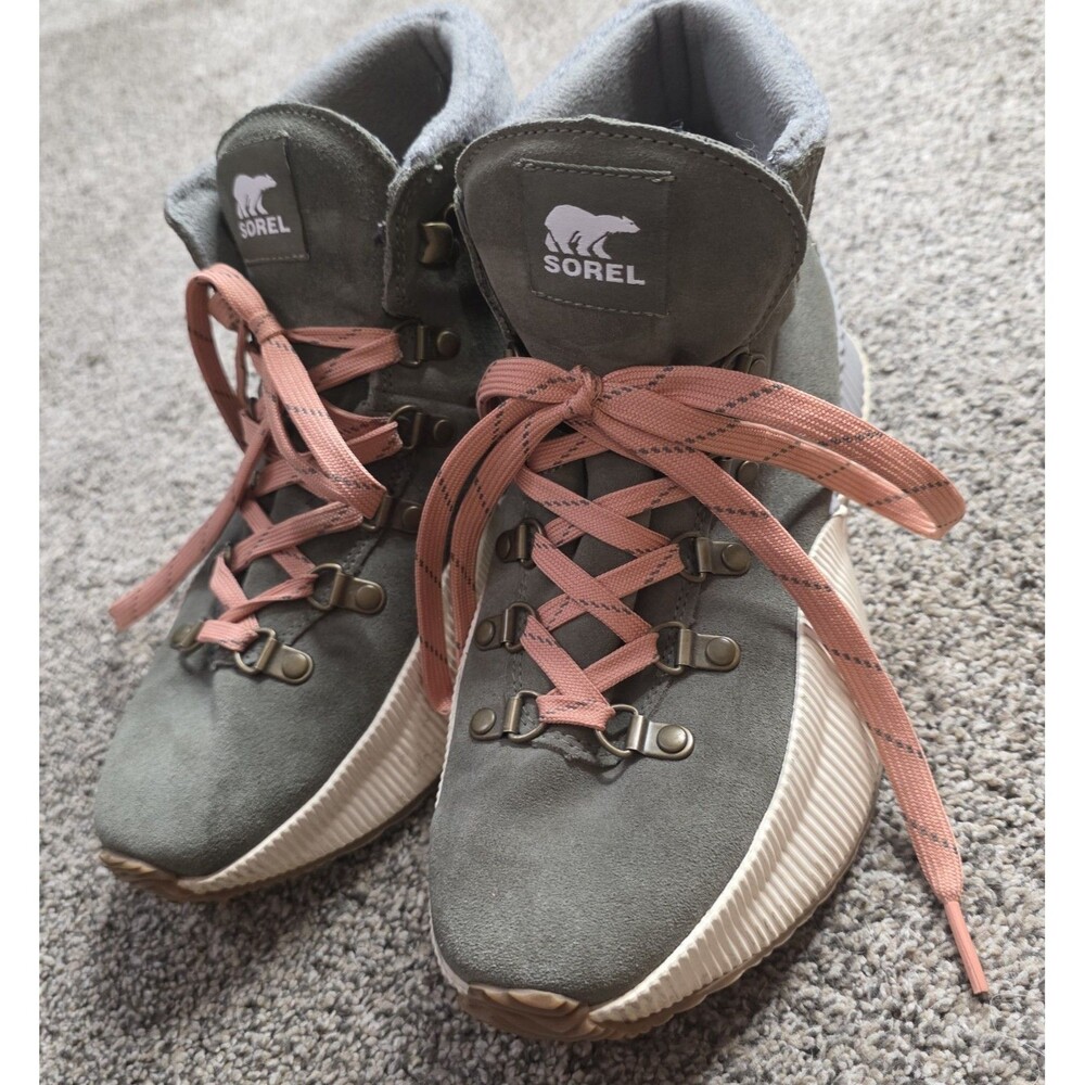Sorel Suede Booties Size 9  Green  Outdoor Hiking Nature Comfort Gorpcore